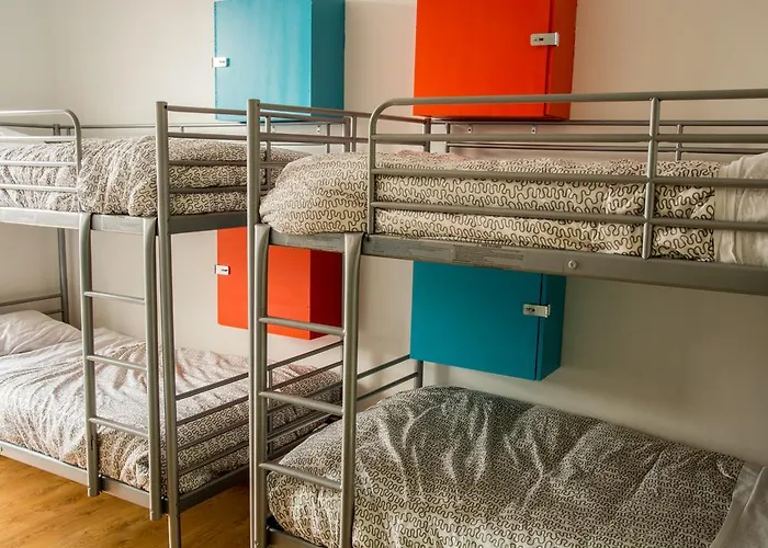 Wicked Hostels - Calgary