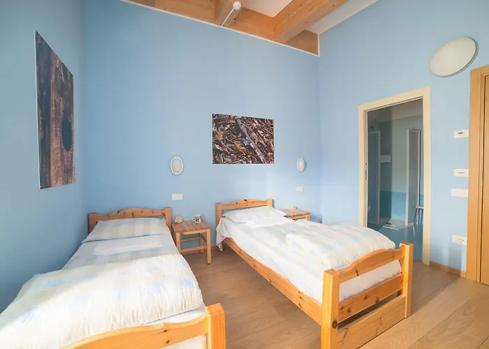Hostel L'Ost - Ostello di Grumes