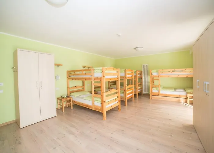 Hostel L'Ost - Ostello Di Grumes