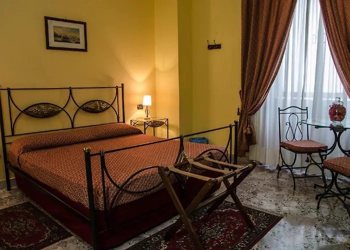 Backpacker Naples