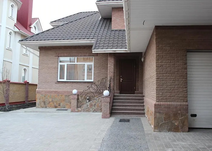 Hotel Barin House Готель С Бомбосховищем