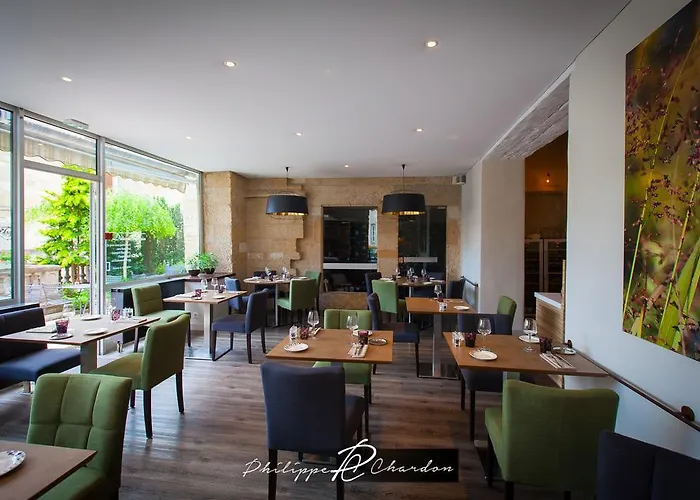 Logis Hotel Le Cheval Blanc