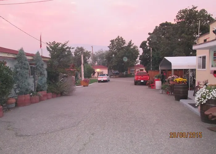 Tel-A-Friend Motel