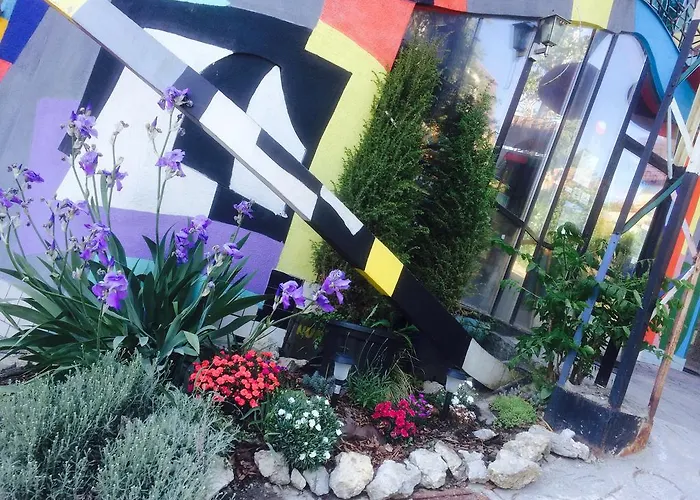 Hotel Sebarozvoja S Moznostou Ziskania Poznania A Inspirujucich Prostriedkov Na Uplatnovanie Vedomia, Premenu Seba A Prostredia Interieru