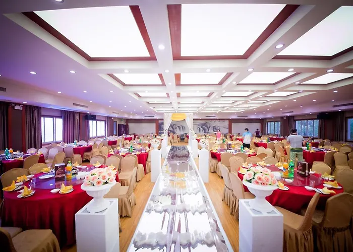 Wanyuan International Hotel