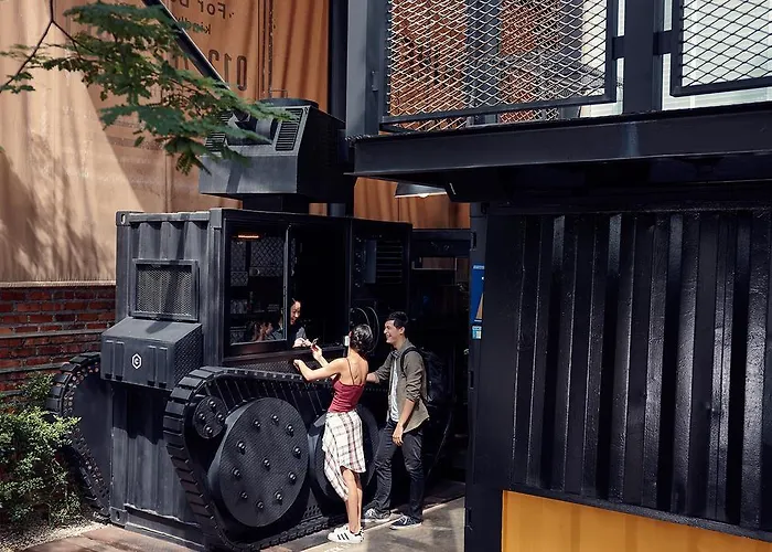 Container Hotel
