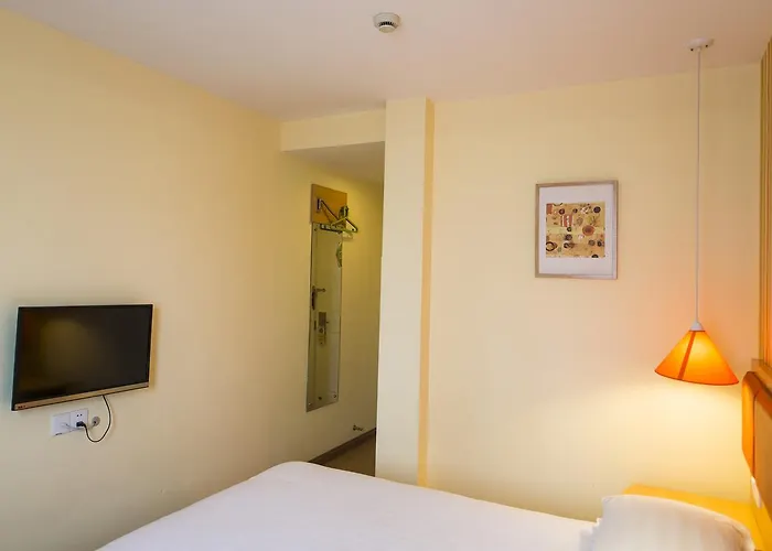 Home Inn Hengshui West Heping Road