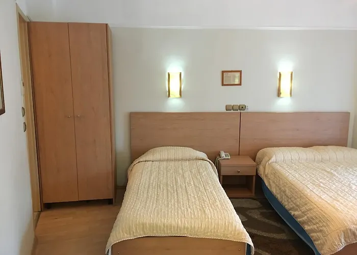 Hotel Orestion - Bike And Motorcycle Friendly Hotel