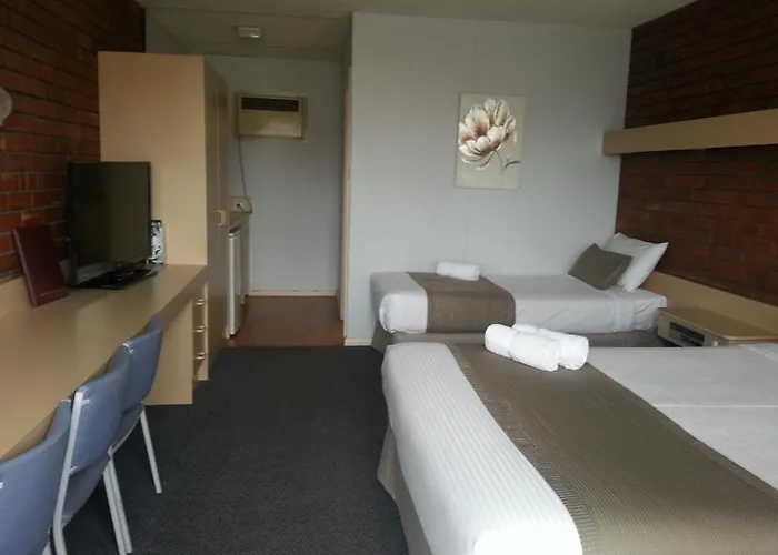 Big Valley Lakeside Paradise Motor Inn