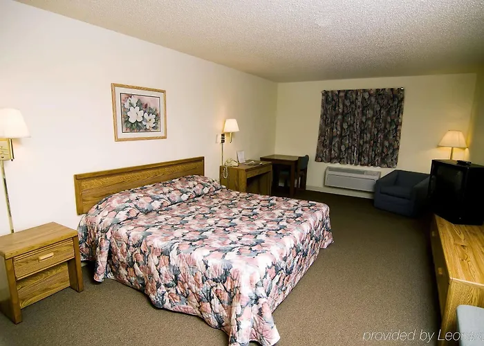 Rodeway Inn & Suites