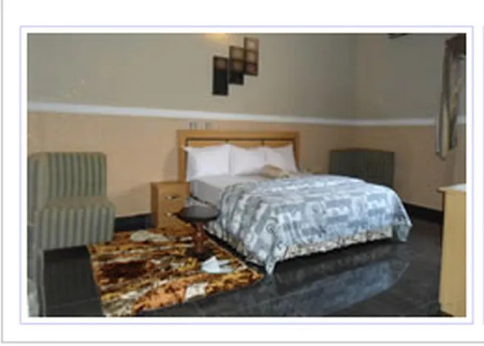 Ritz - Carinton Suites
