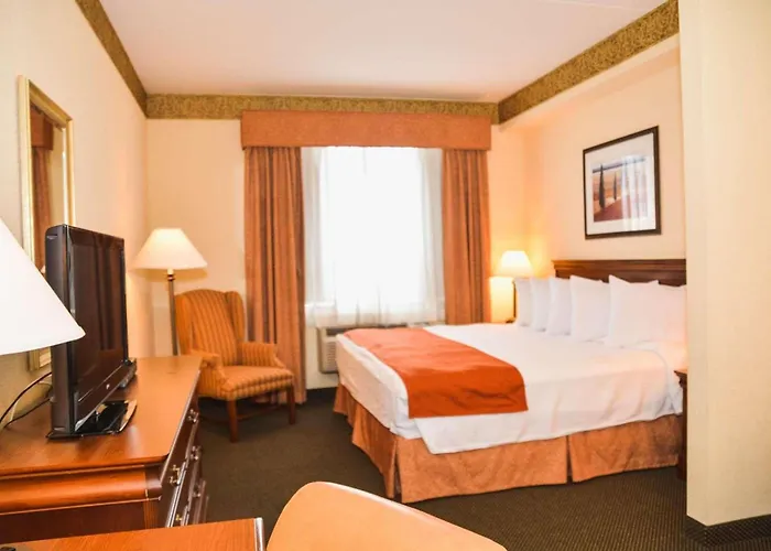 Country Inn & Suites By Radisson, London South, On