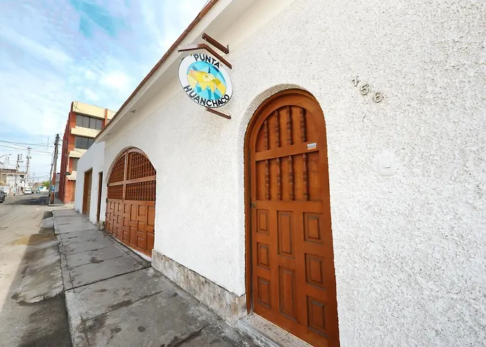 Punta Huanchaco Hostel
