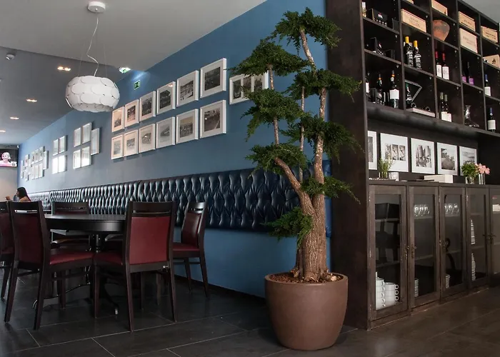 Feira Hostel & Suites