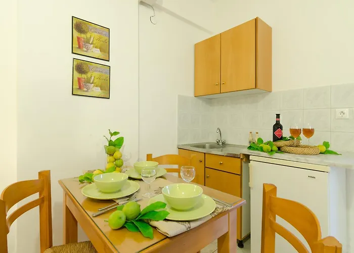 Aglaia Apartments