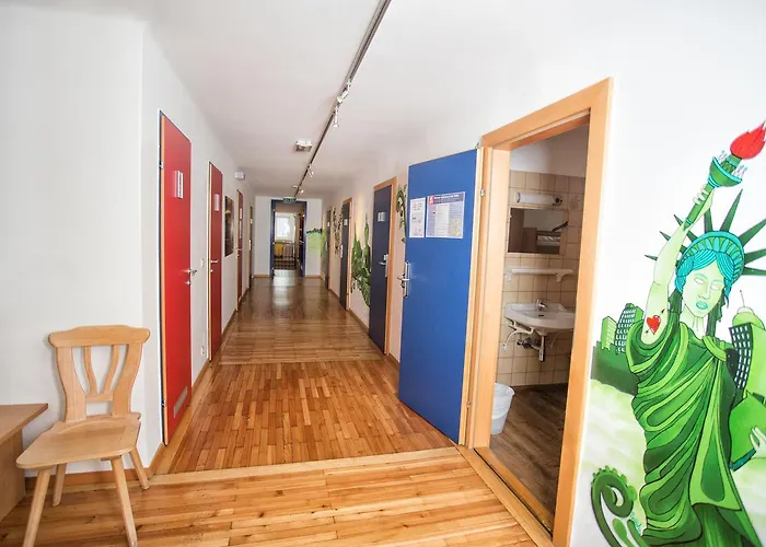 Yoho - International Youth Hostel