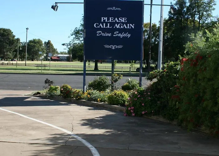 The Plains Motor Inn