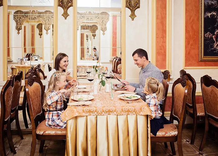 Hotel Versailles