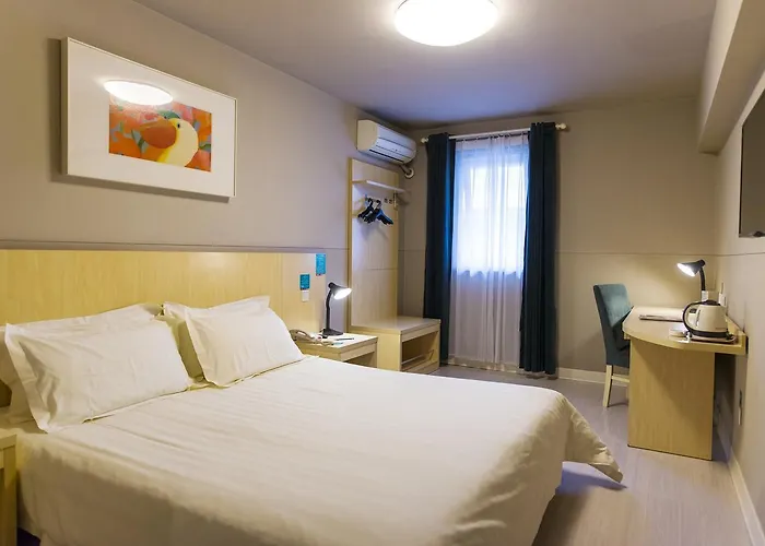 Jinjiang Inn Kaifeng Longting Scenic Spot
