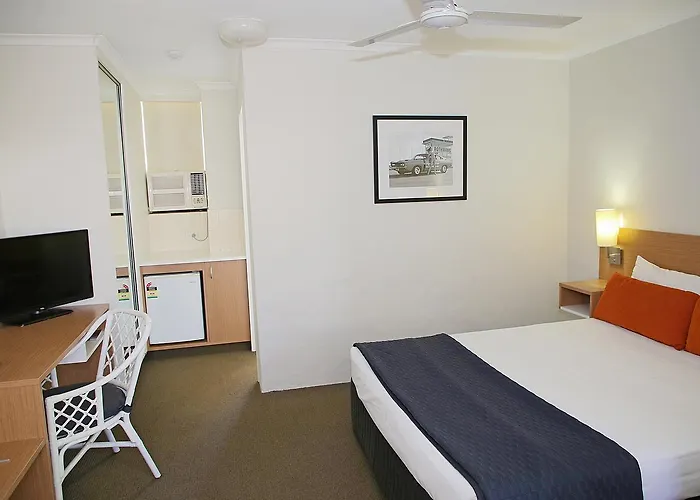 Darcy Arms Hotel Motel