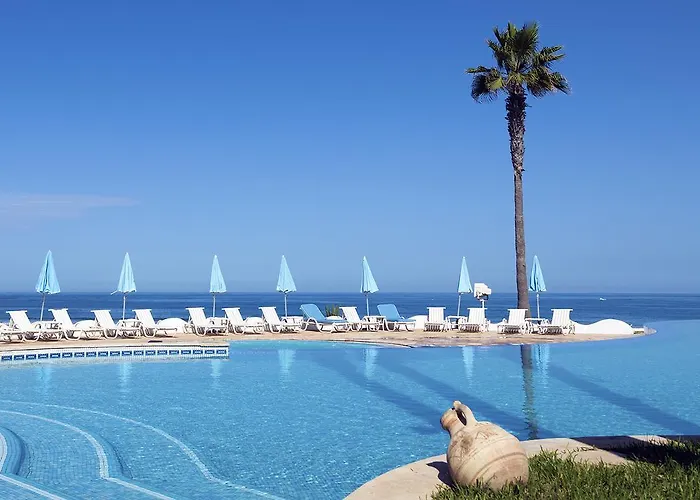 L' Amphitrite Palace Beach Resort & Spa