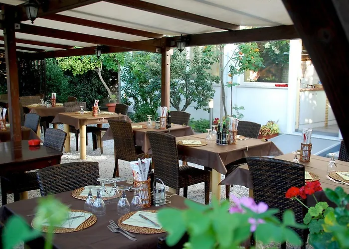 Hotel Ellymar