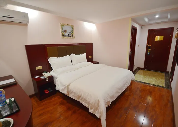 Greentree Inn Shaanxi Hanzhong Railway Station Beiyihuan Road Express Hotel