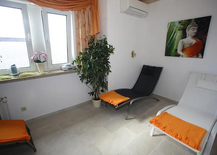 Pension Weinberg mit Landhaus Nizza