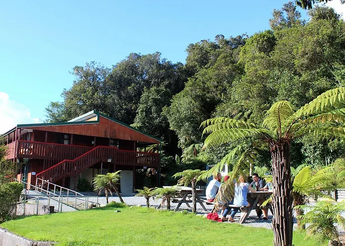 Fox Glacier Pod Hostel & Inn
