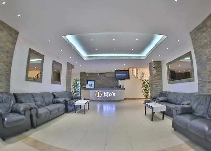 Jijo'S Hotel