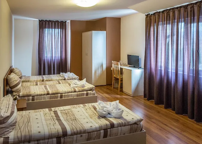 Hotel West