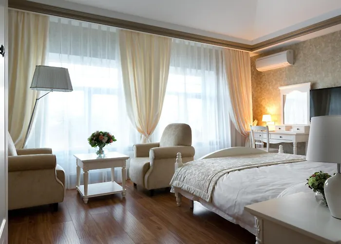 De Gaulle Boutique Hotel