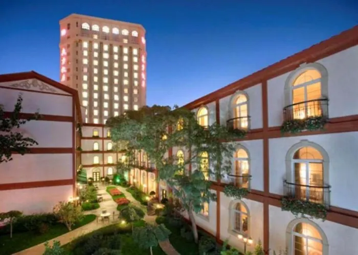 Dong Fang Hotel Peking