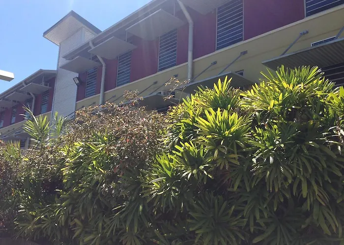 Melaleuca On Mitchell - Darwin Yha