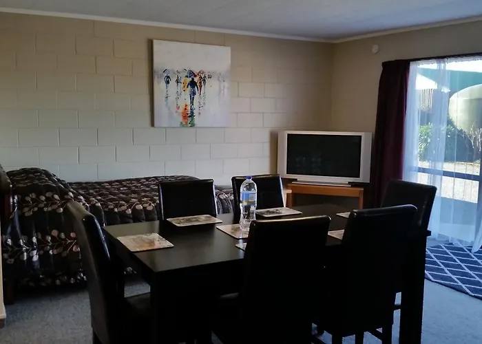 Moeraki Boulders Motel
