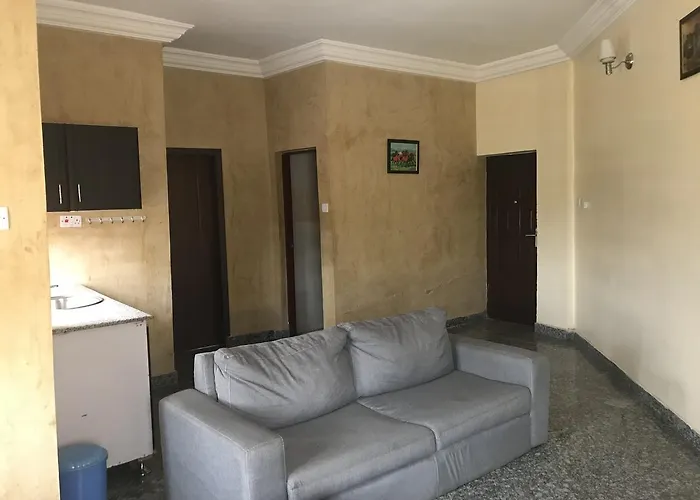 Pentagon Luxury Suites