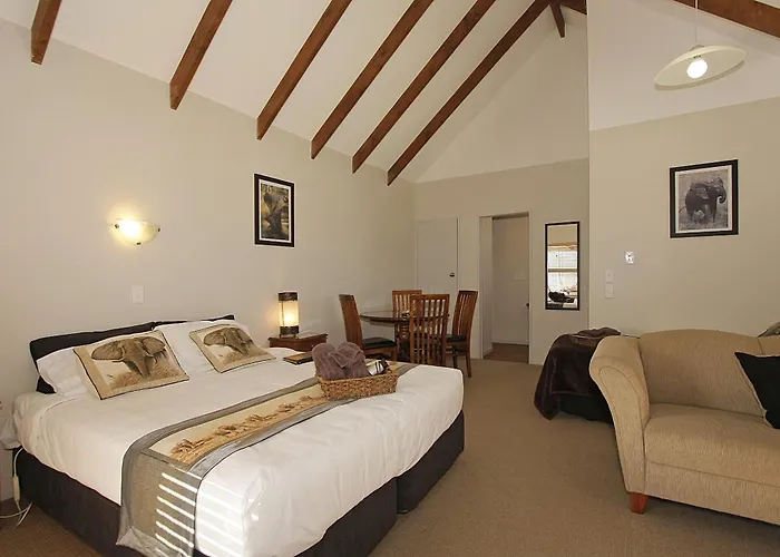 Big Five Motel