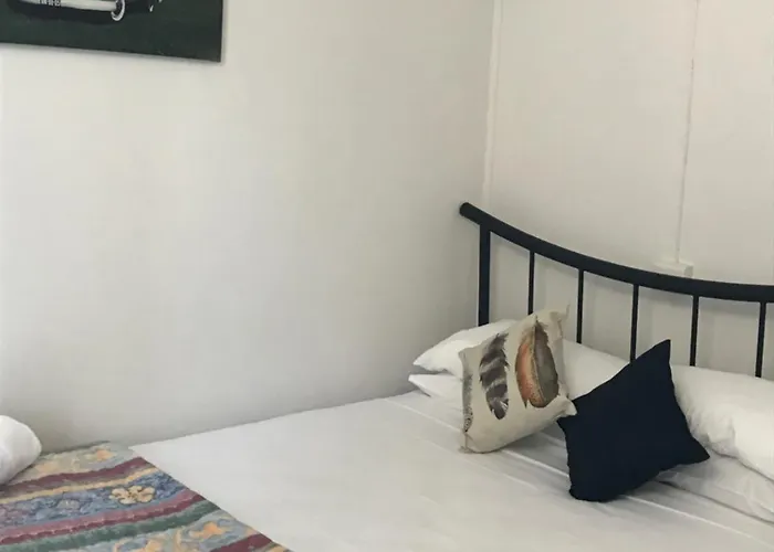Tin Can Bay Budget Accommodation