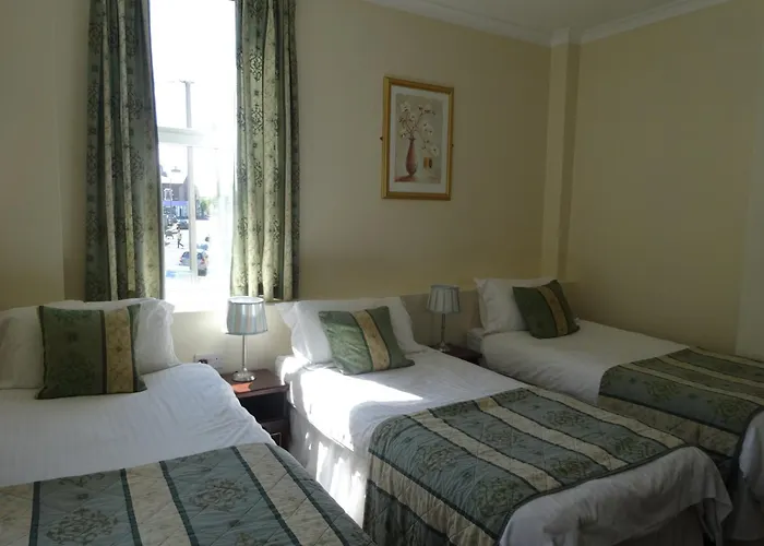 Waverley Hotel