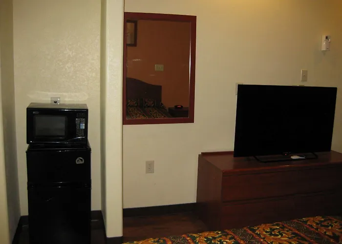 Scottish Inns And Suites