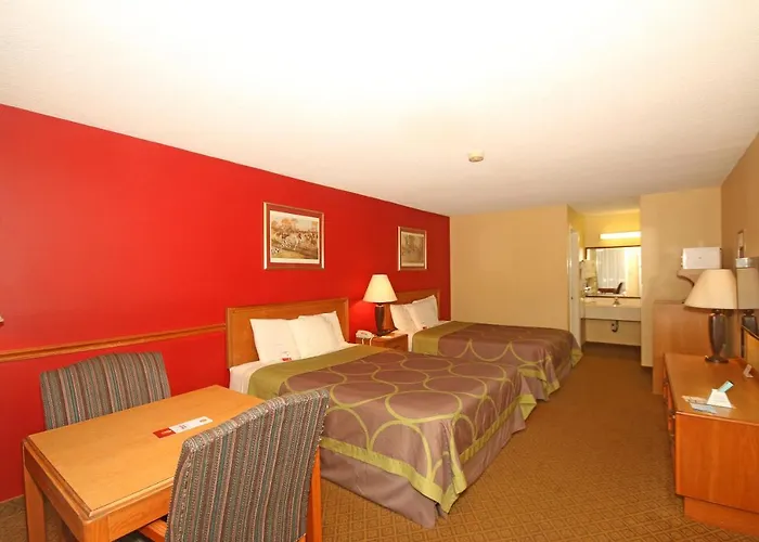Super 8 By Wyndham Lancaster