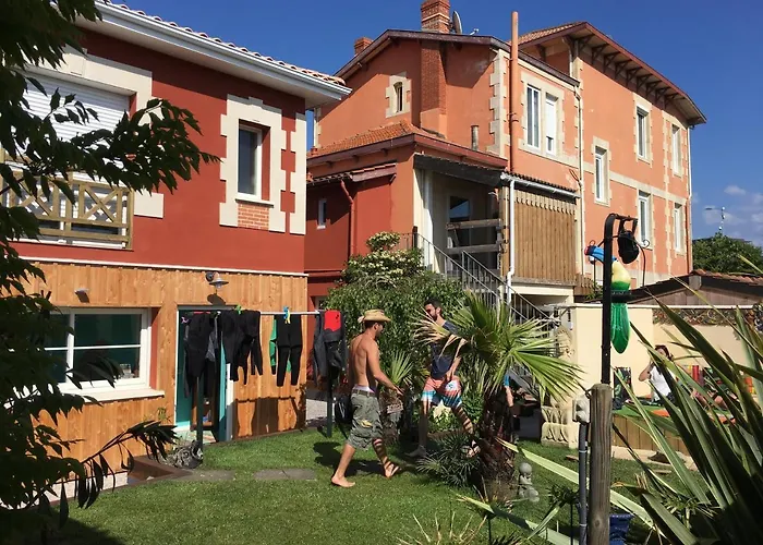 Villa Zenith Hostel-La Surf House