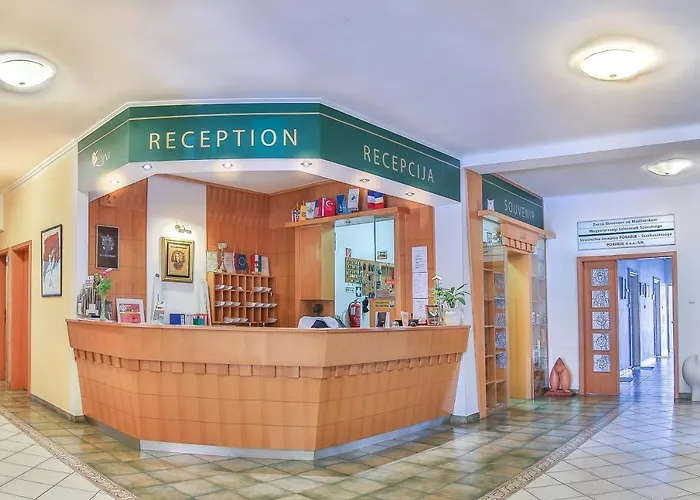 Lipa Hotel Es Etterem