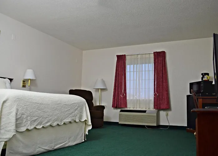 Days Inn By Wyndham Carrollton