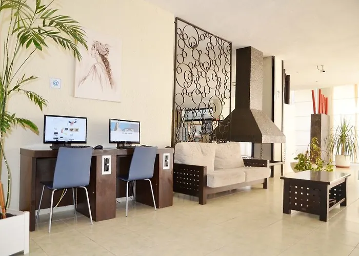 Hotel Pacific