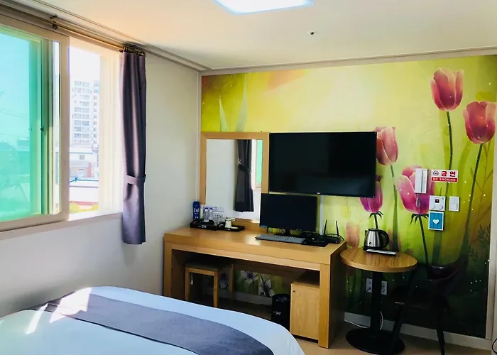 Hotel Joy Near Camp Humphres