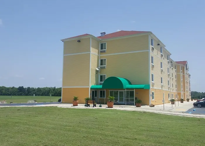 Amelia Extended Stay & Hotel - Near Amelia Belle Casino