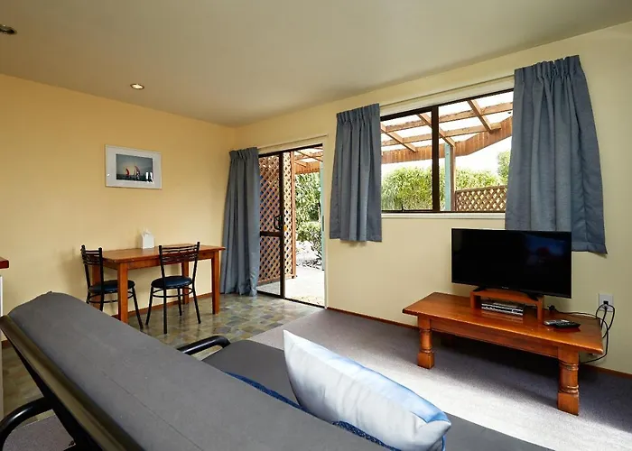 Sails Motel