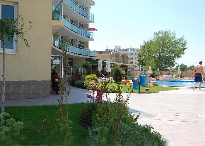 Julia Family Apartments