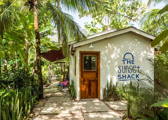 The Sunset Shack Hotel Nosara